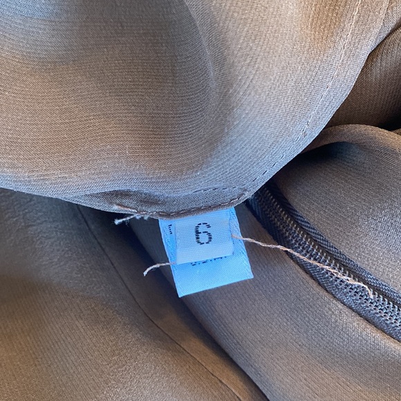 Fine Vintage Vera Wang 100% Silk Dress 6 - Picture 11 of 16